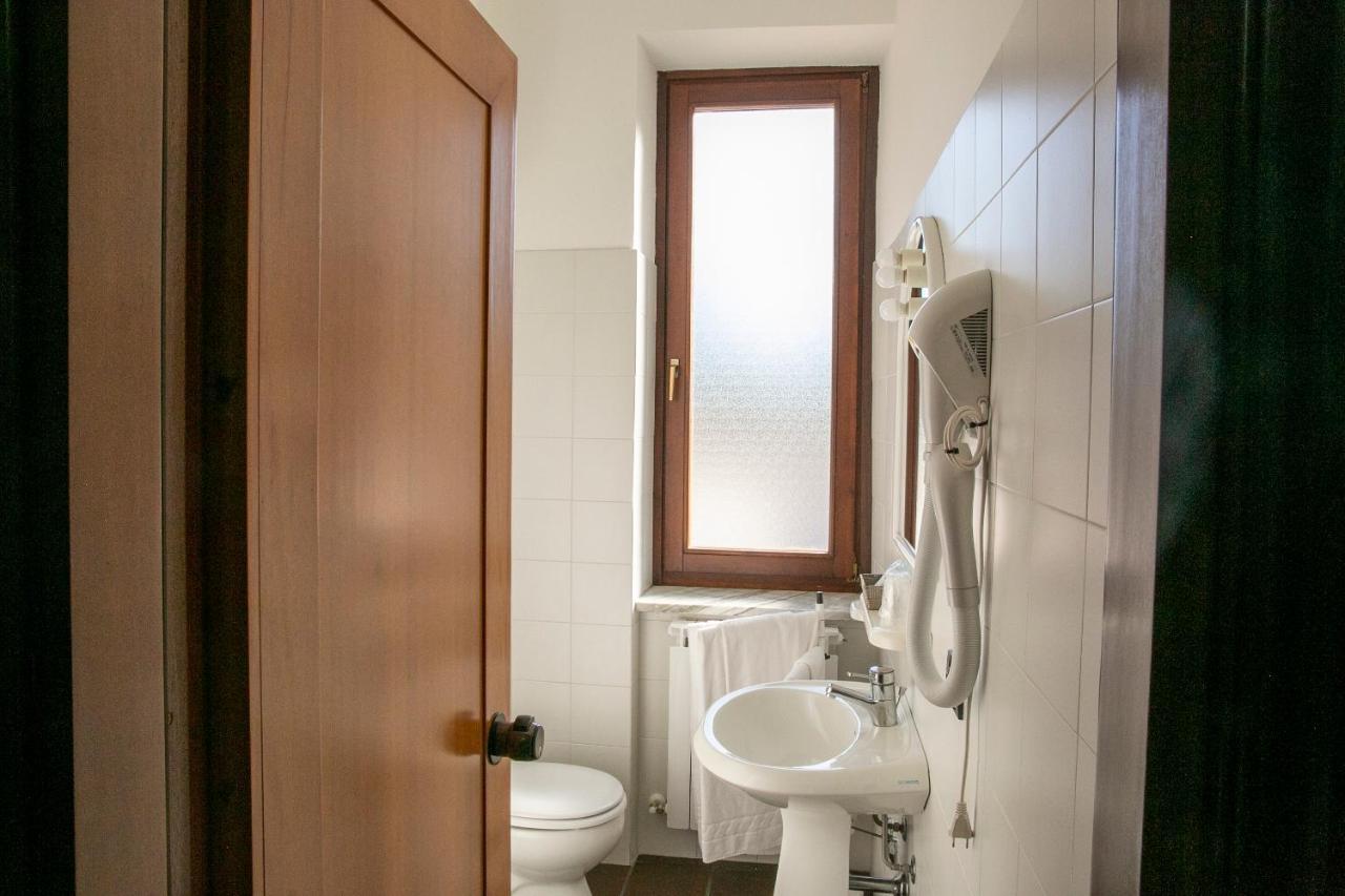 ל'אקווילה La Villetta Food & Drink Rooms For Rent - No Reception - מראה חיצוני תמונה