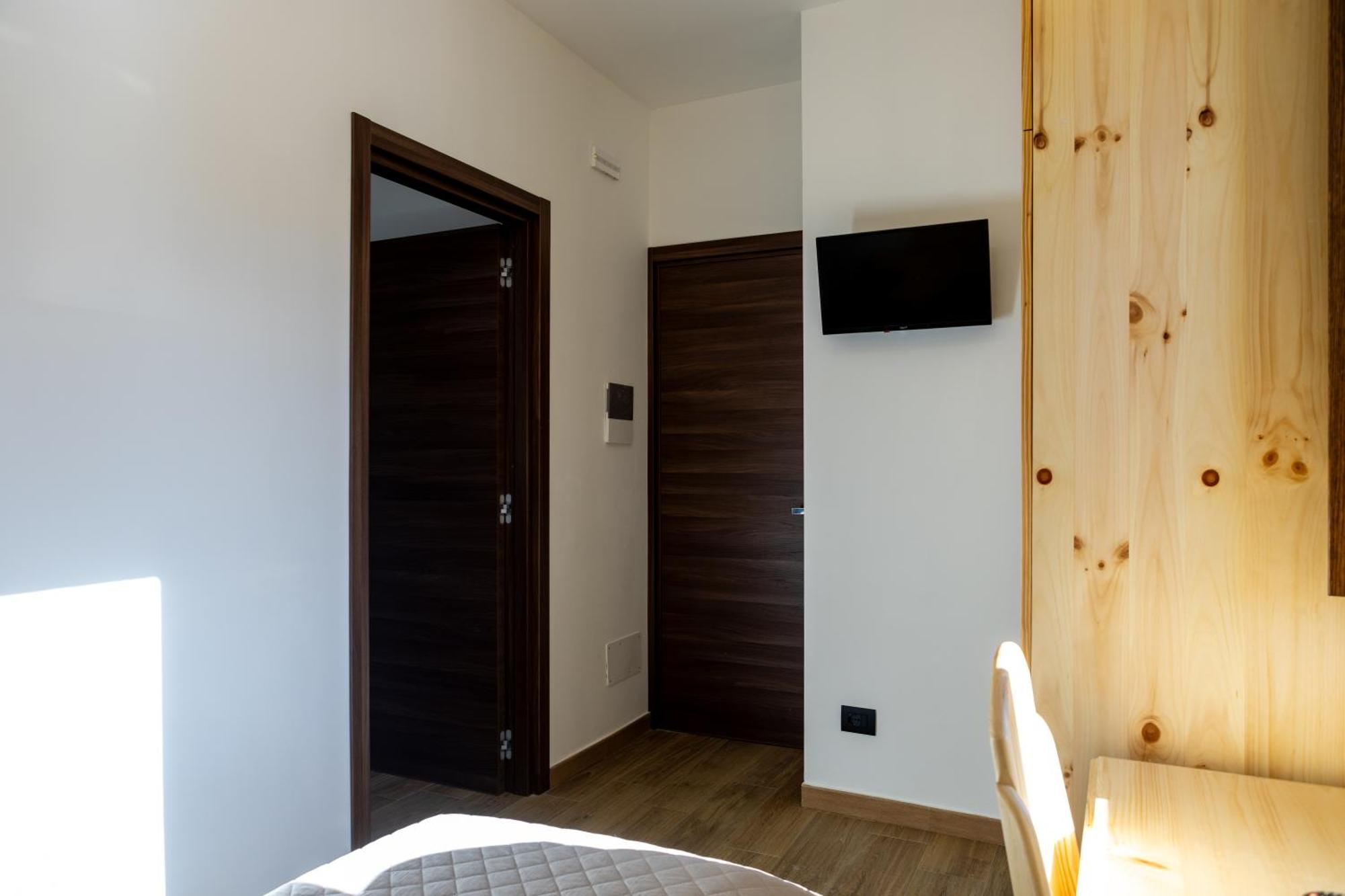 ל'אקווילה La Villetta Food & Drink Rooms For Rent - No Reception - מראה חיצוני תמונה